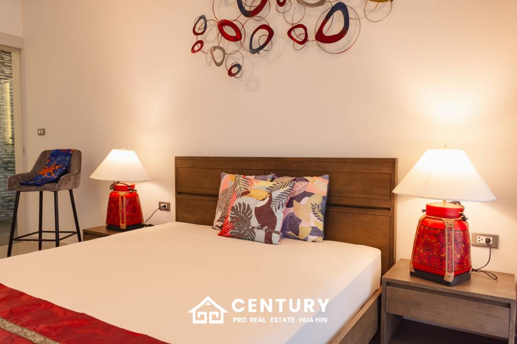 698 ตร.ม 3 เตียง 4 อาบน้ำ วิลล่า For ขาย