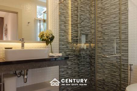 698 ตร.ม 3 เตียง 4 อาบน้ำ วิลล่า For ขาย