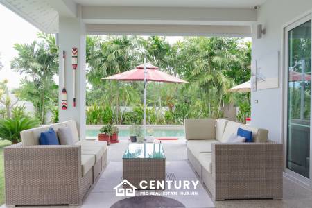 698 ตร.ม 3 เตียง 4 อาบน้ำ วิลล่า For ขาย