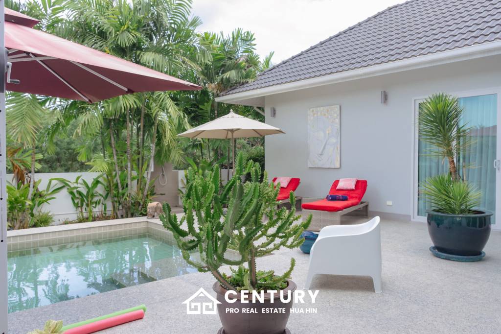 698 ตร.ม 3 เตียง 4 อาบน้ำ วิลล่า For ขาย