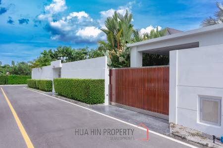 3 Bed 4 Bath 230 SQ,M Baan Phu Thara Phase 1