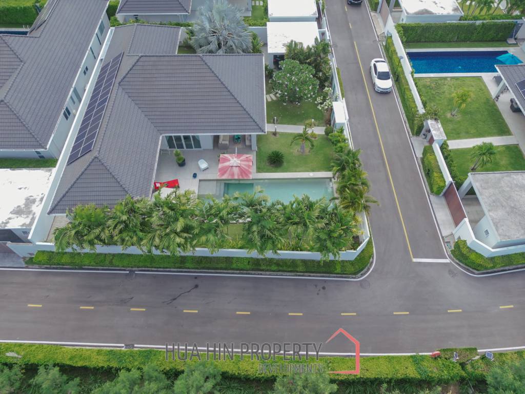 3 Bed 4 Bath 230 SQ,M Baan Phu Thara Phase 1