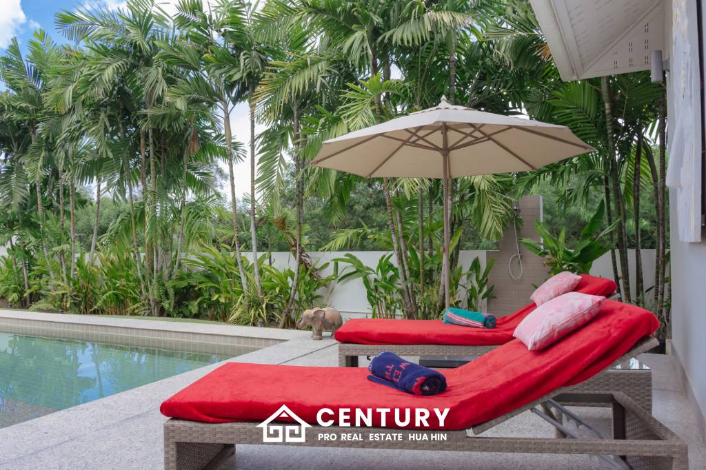 698 ตร.ม 3 เตียง 4 อาบน้ำ วิลล่า For ขาย