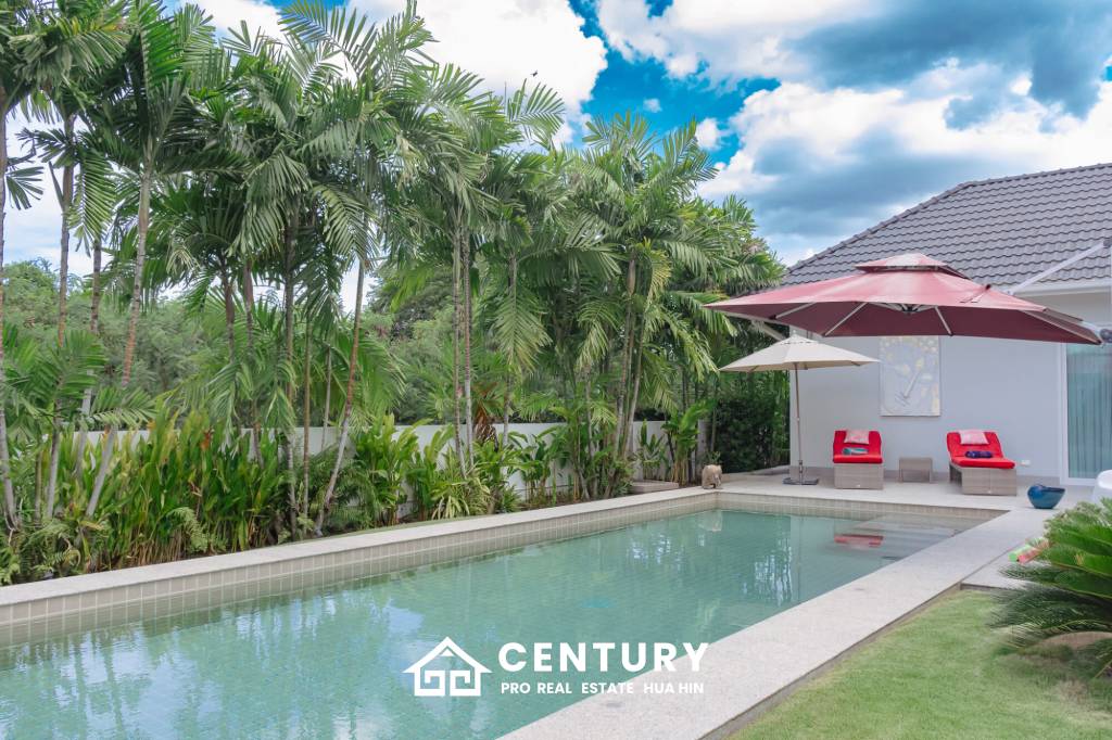 698 ตร.ม 3 เตียง 4 อาบน้ำ วิลล่า For ขาย