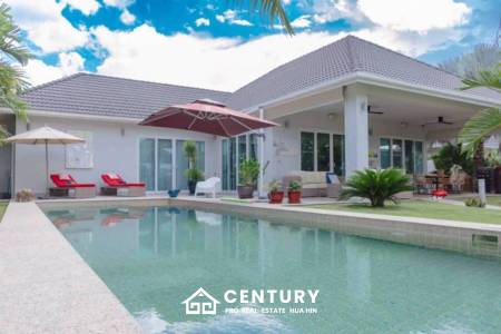 698 ตร.ม 3 เตียง 4 อาบน้ำ วิลล่า For ขาย