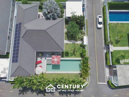 698 ตร.ม 3 เตียง 4 อาบน้ำ วิลล่า For ขาย