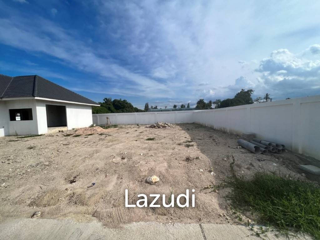 HIN LEK FAI : Unfinished Development 4 house 7 plots on nearly 2 Rai