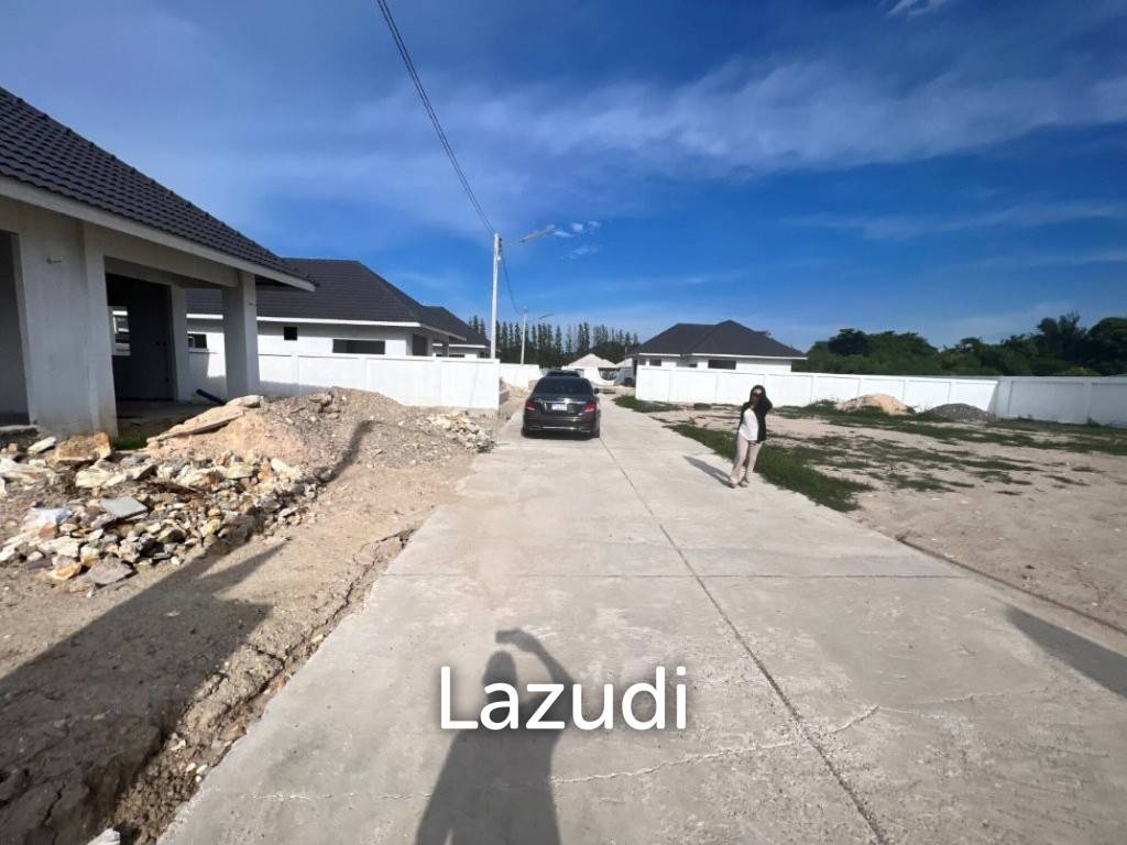 HIN LEK FAI : Unfinished Development 4 house 7 plots on nearly 2 Rai