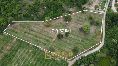 ที่ดินแปลงสวย 7-0-87 ไร่ติดเขา ใกล้หาดเขาตะเกียบ หัวหิน