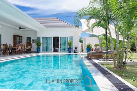 ARIA 2 : Stunning 3 Bed Pool Villa with Nice Garden