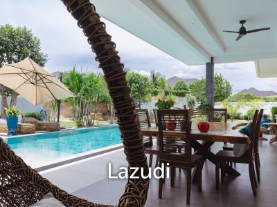 ARIA 2 : Stunning 3 Bed Pool Villa with Nice Garden