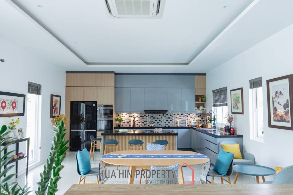 ARIA 2 : Stunning 3 Bed Pool Villa with Nice Garden