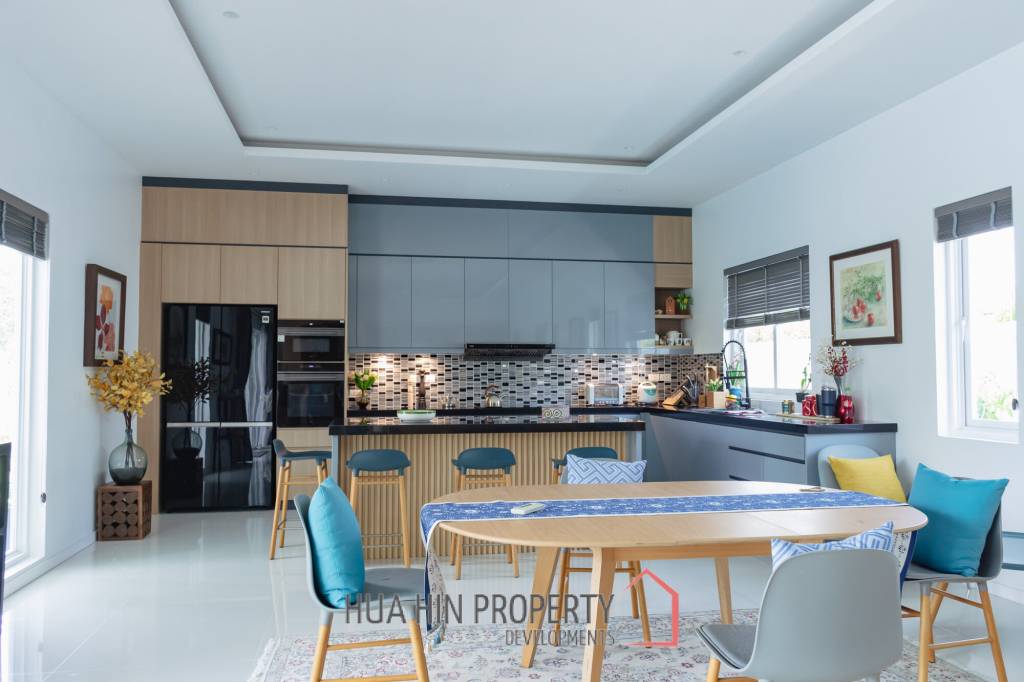 ARIA 2 : Stunning 3 Bed Pool Villa with Nice Garden