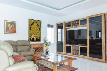 ARIA 2 : Stunning 3 Bed Pool Villa with Nice Garden