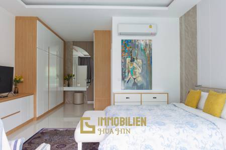ARIA 2: Herrliche 3 Schlafzimmer Pool Villa mit schönem Garten