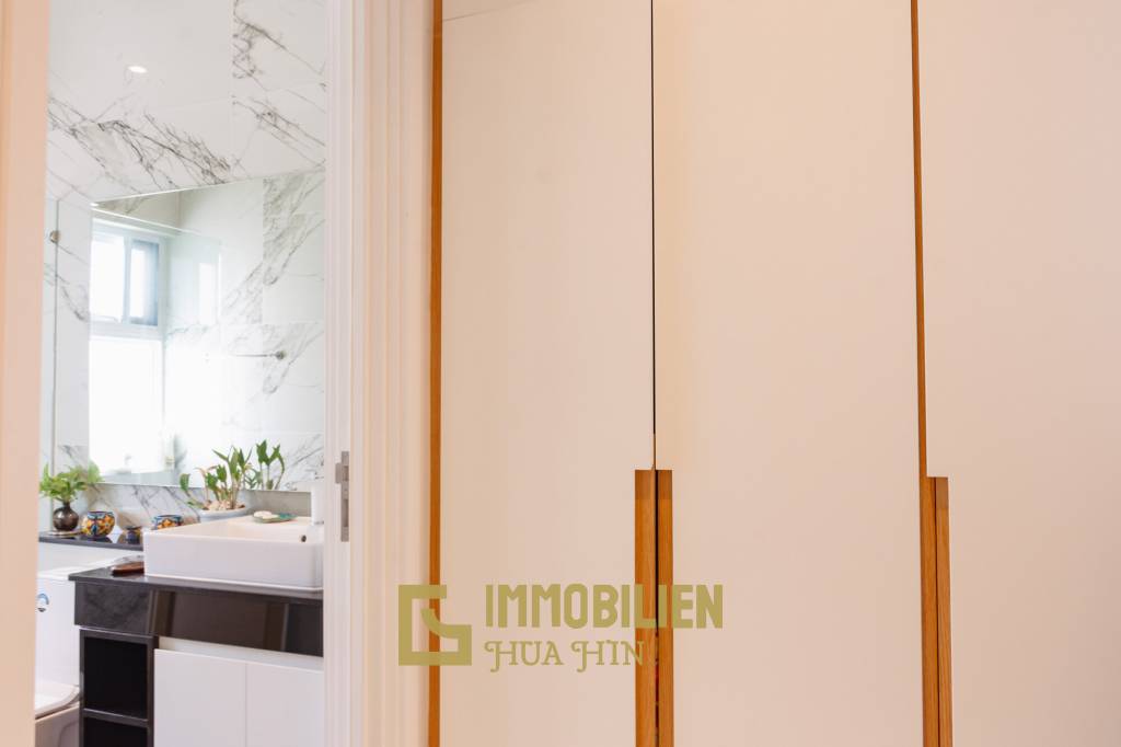 ARIA 2: Herrliche 3 Schlafzimmer Pool Villa mit schönem Garten
