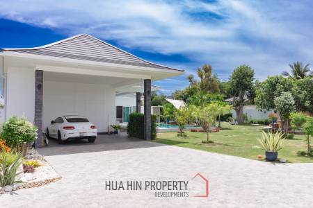 ARIA 2 : Stunning 3 Bed Pool Villa with Nice Garden
