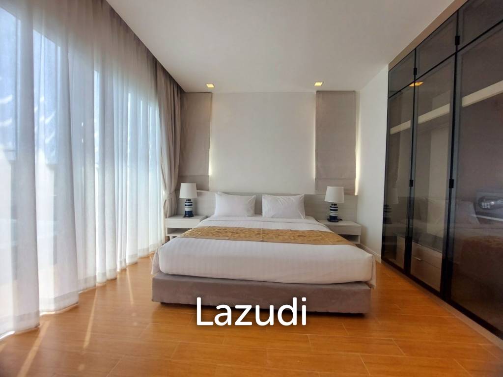Luxury Beachfront Apartment with Rooftop Pool