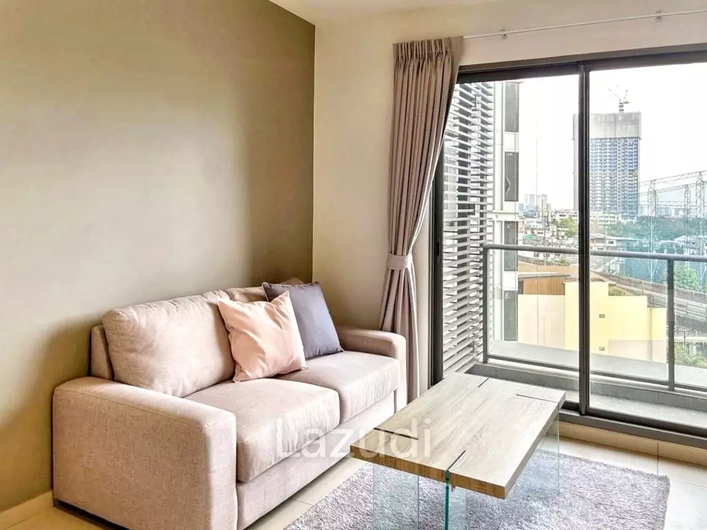1 Bed 1 Bath 45 SQ.M At The Lofts Ekkamai