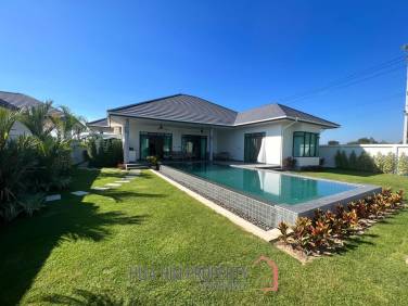 Luxury pool villa in Thap Tai Hua Hin