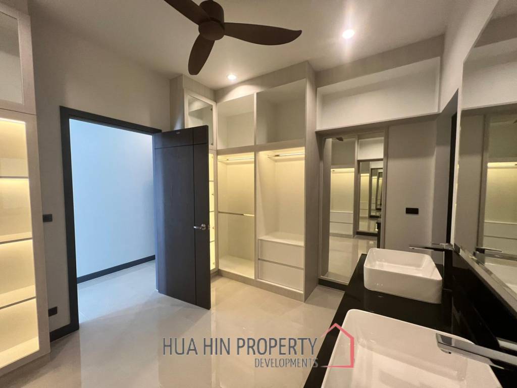 Luxury pool villa in Thap Tai Hua Hin