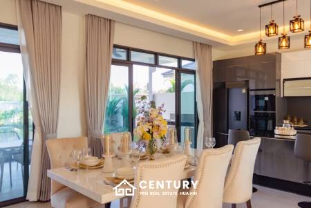 700 ตร.ม 3 เตียง 4 อาบน้ำ วิลล่า For ขาย