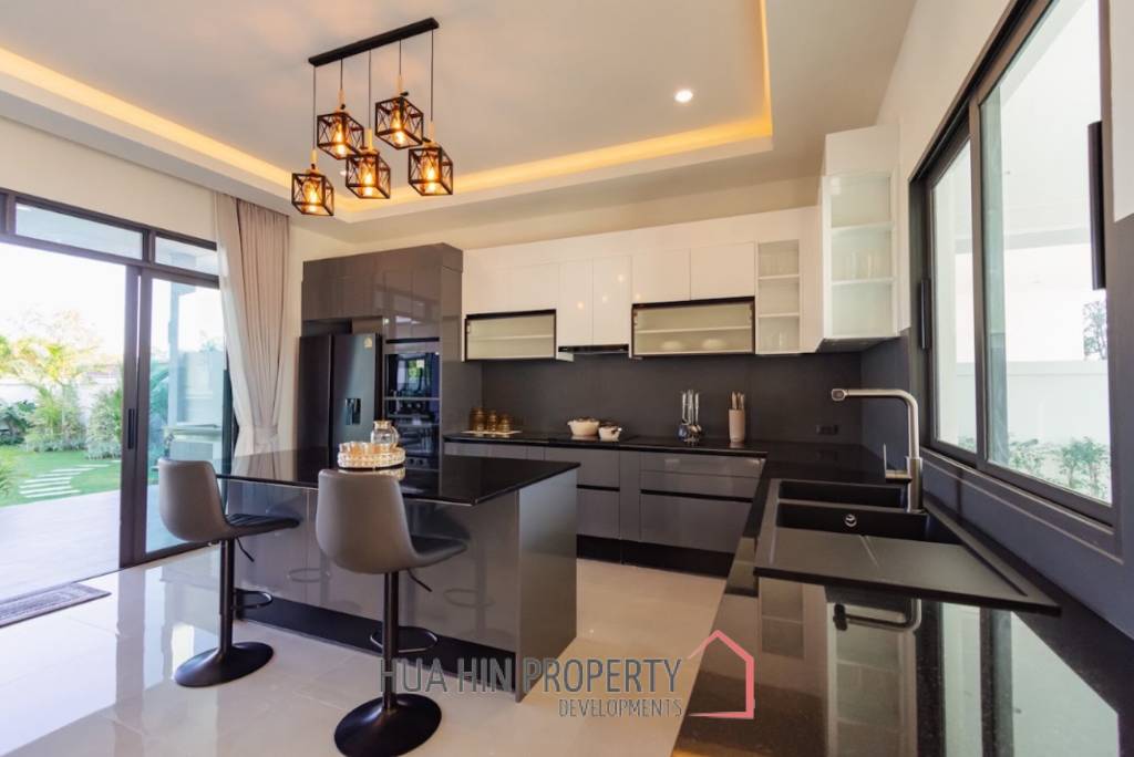 Luxury pool villa in Thap Tai Hua Hin