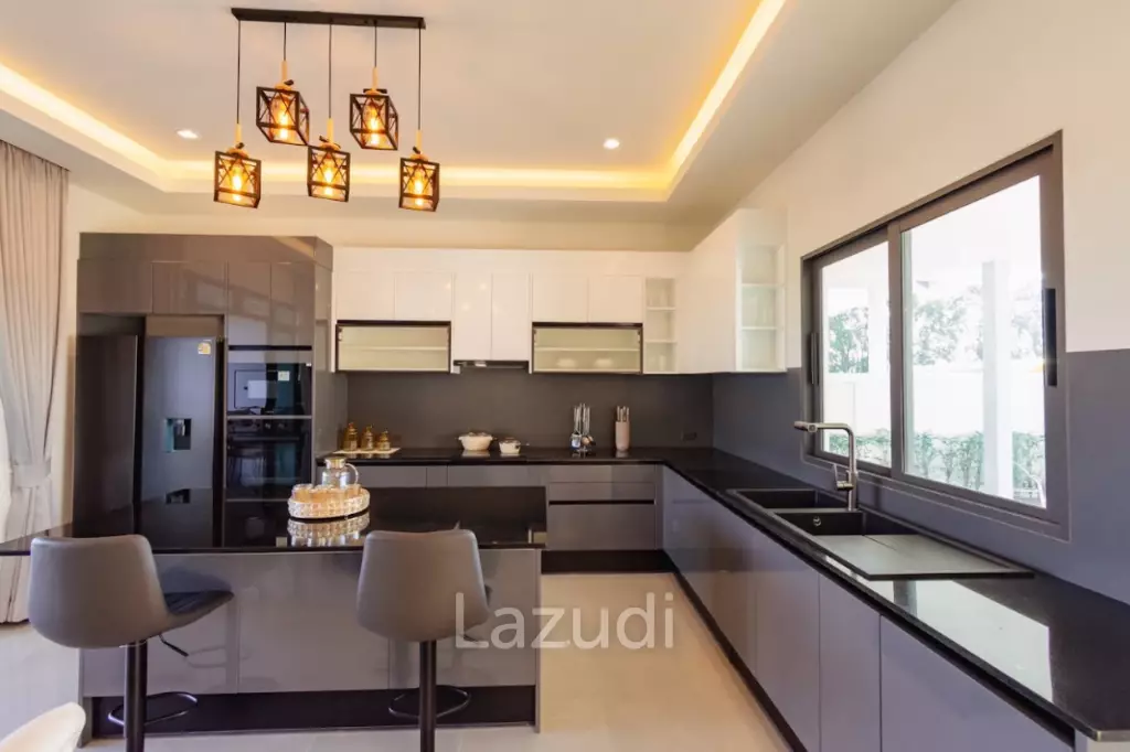 Luxury pool villa in Thap Tai Hua Hin