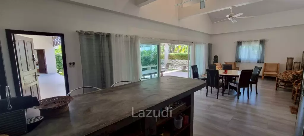 4 Beds 4 Baths 300 SQ.M. Sunset Beach Estate