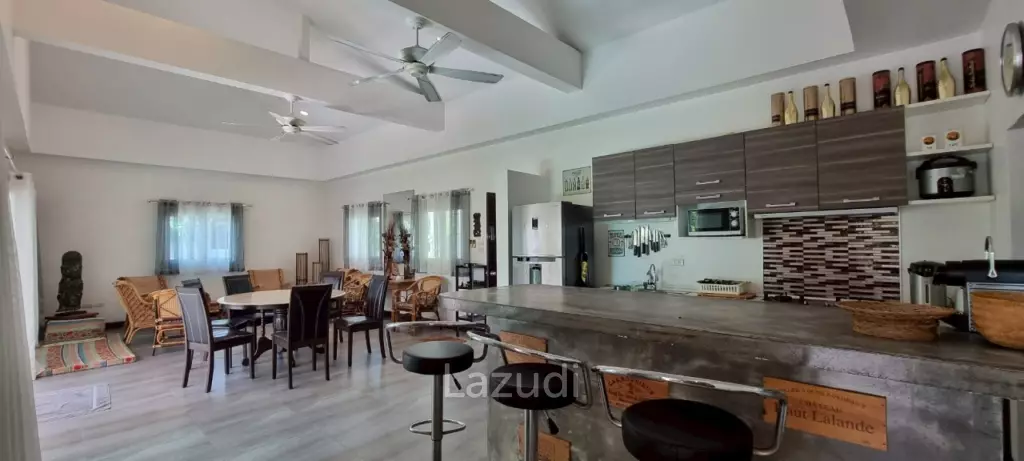 4 Beds 4 Baths 300 SQ.M. Sunset Beach Estate
