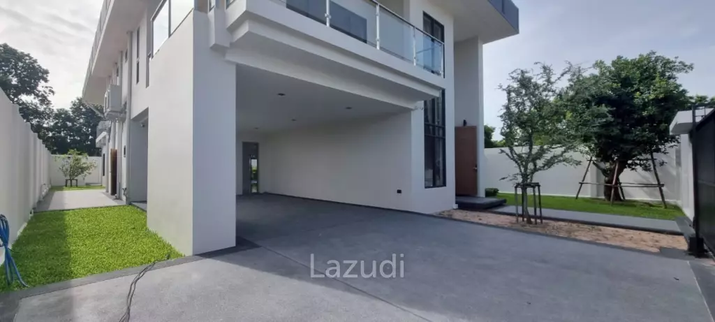4 Bedrooms 6 Bathrooms 728 SQ.M. Pool Villa Near Mabprachan