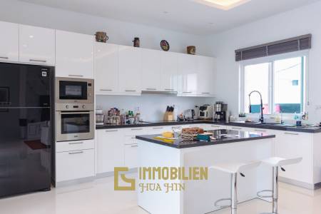 Aria 2 Hua Hin: Villa moderne de 3 chambres avec piscine