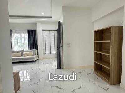 Modern 3 Bedroom House in Baan Yen Jai, Wang Phong