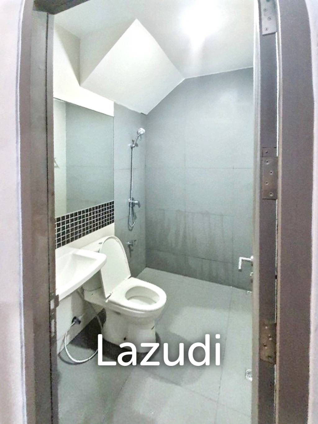 2 Bed 5 Bath 370 SQ.M Home office at The Pride 77