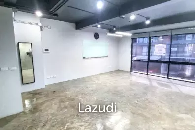 2 Bed 5 Bath 370 SQ.M Home office at The Pride 77