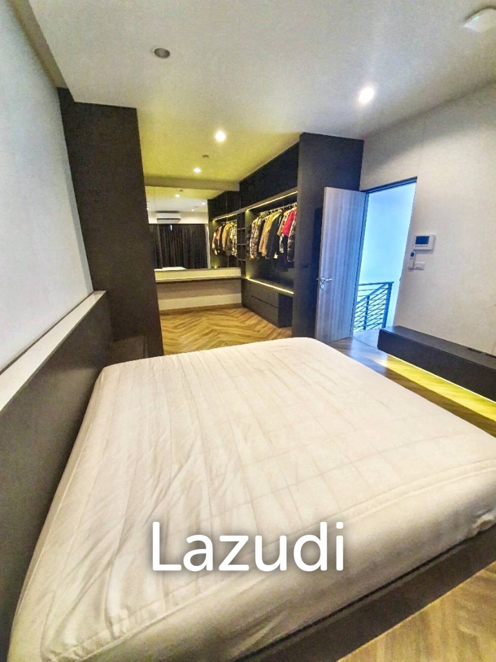 2 Bed 5 Bath 370 SQ.M Home office at The Pride 77