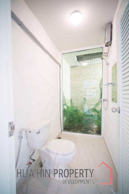 For Sale/Rent : Spacious Furnished 3 Bedroom Villa with Pool in Cha Am