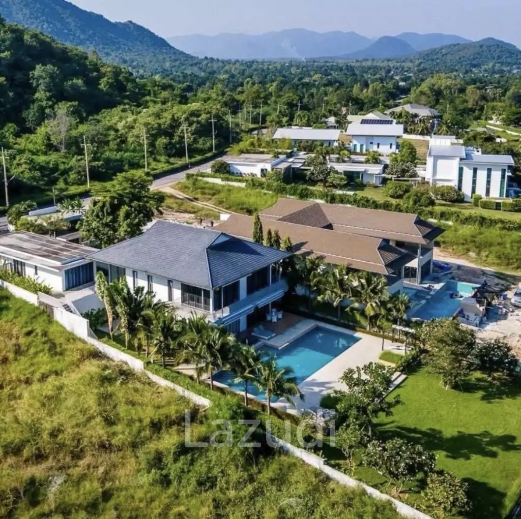 PALM HILL 2 STOREY VILLA  : 5 bed exceptional golf villa