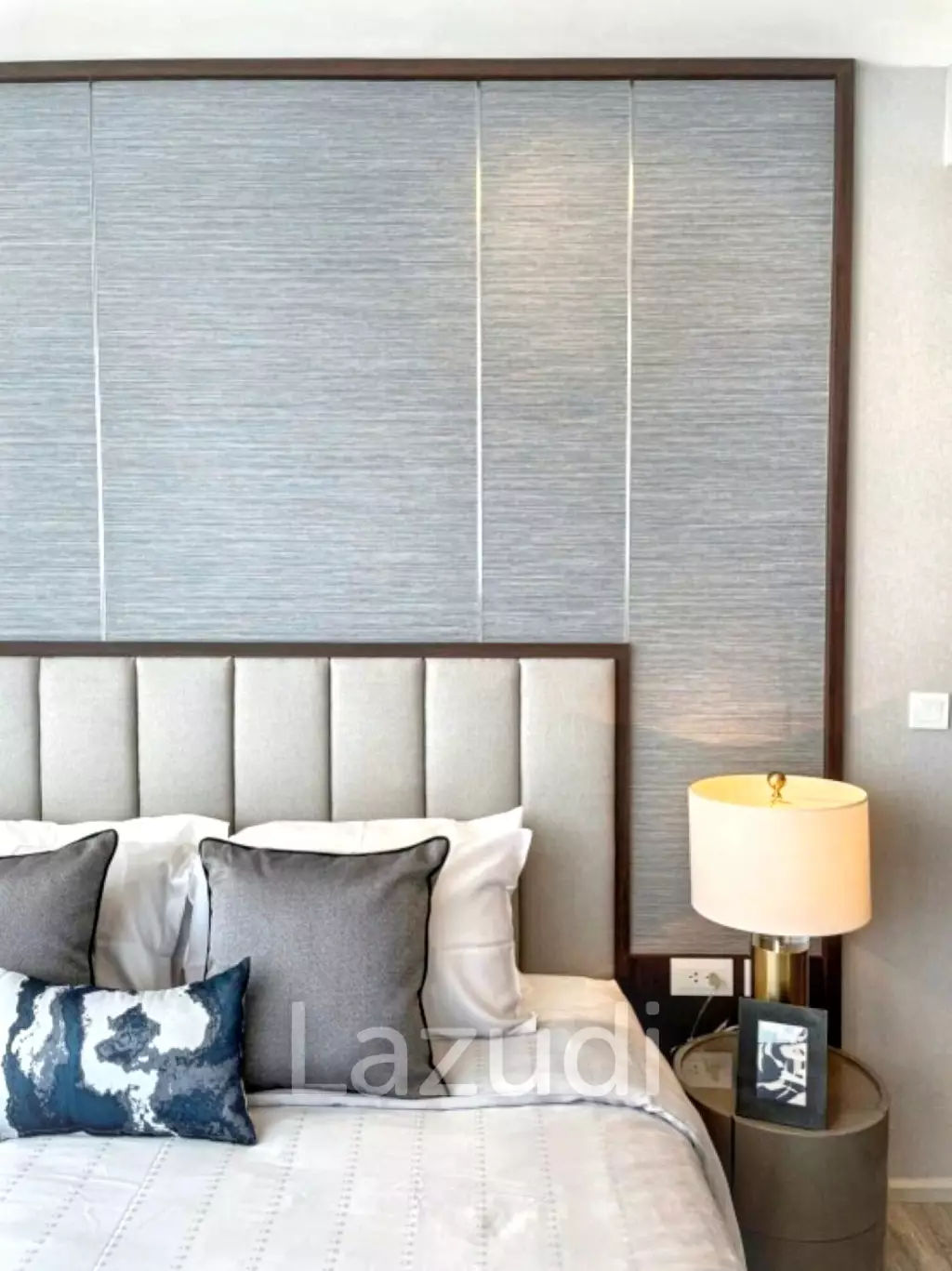 2 Bed 2 Bath 84 SQ.M IDEO Mobi Sukhumvit 66