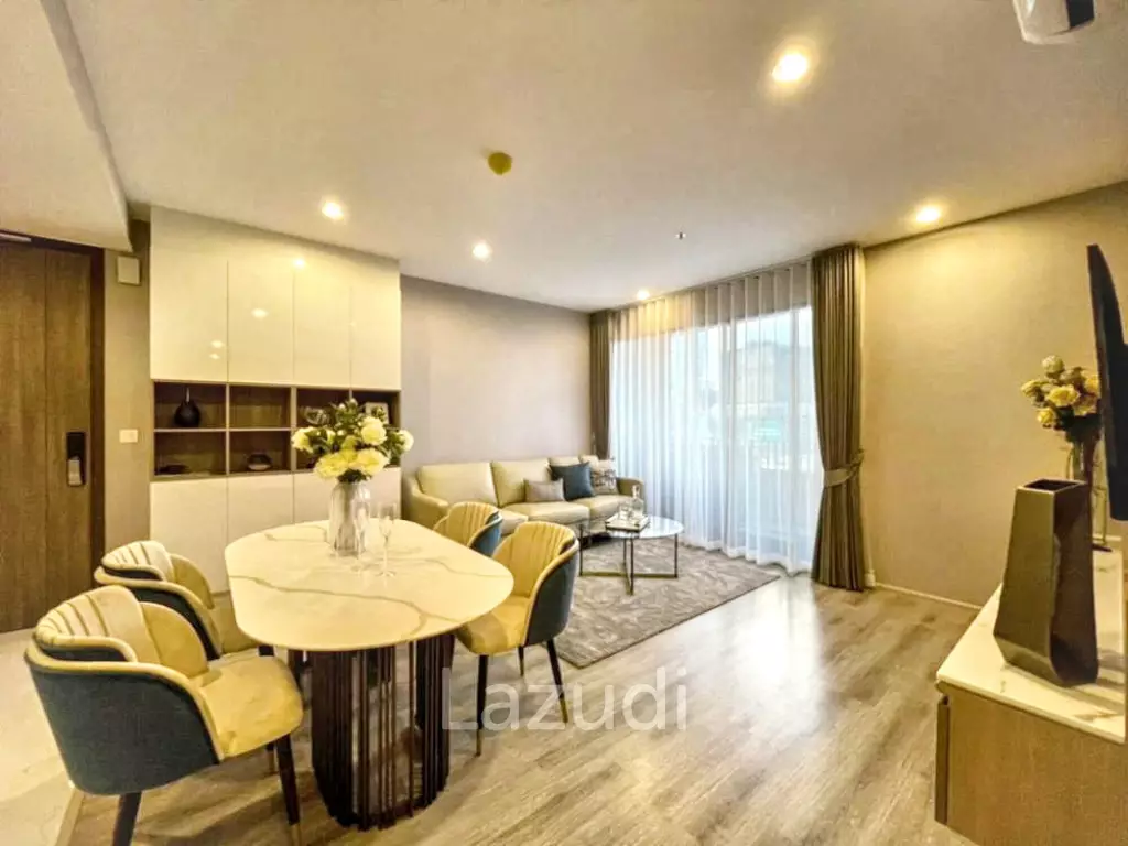 2 Bed 2 Bath 84 SQ.M IDEO Mobi Sukhumvit 66