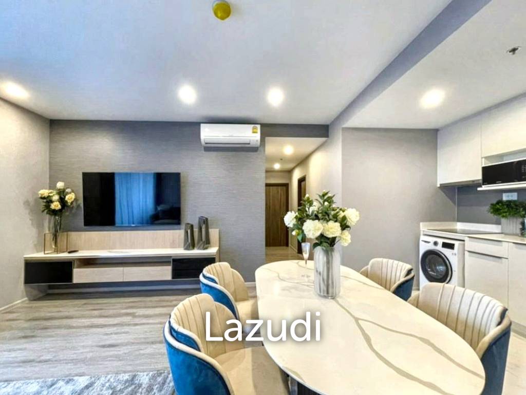 2 Bed 2 Bath 84 SQ.M IDEO Mobi Sukhumvit 66