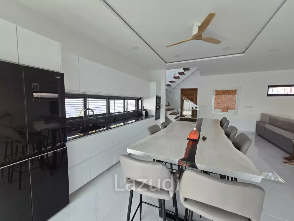 Stunning 3-Bedroom Villa with Pool in Bo Phut