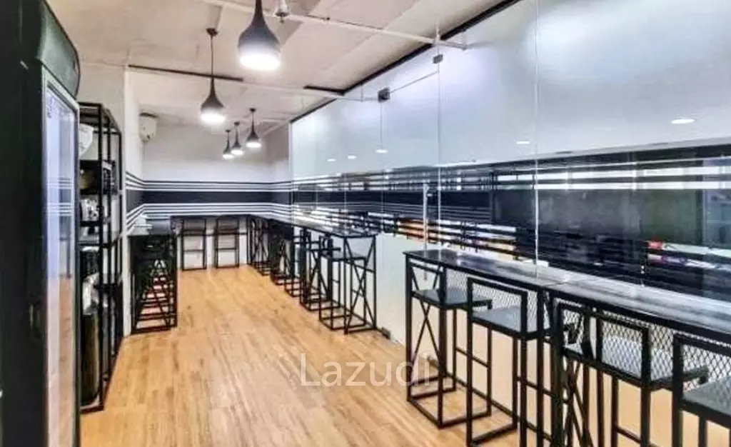 6 Baths room 246 SQ.M Office at Sukhumvit Suites