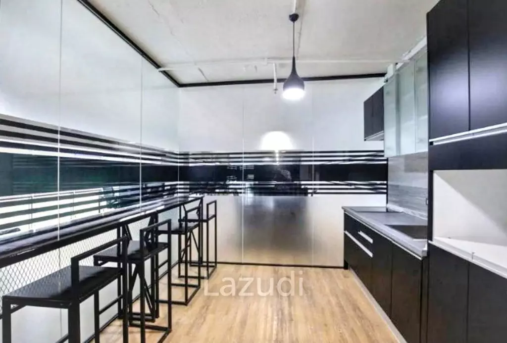 6 Baths room 246 SQ.M Office at Sukhumvit Suites