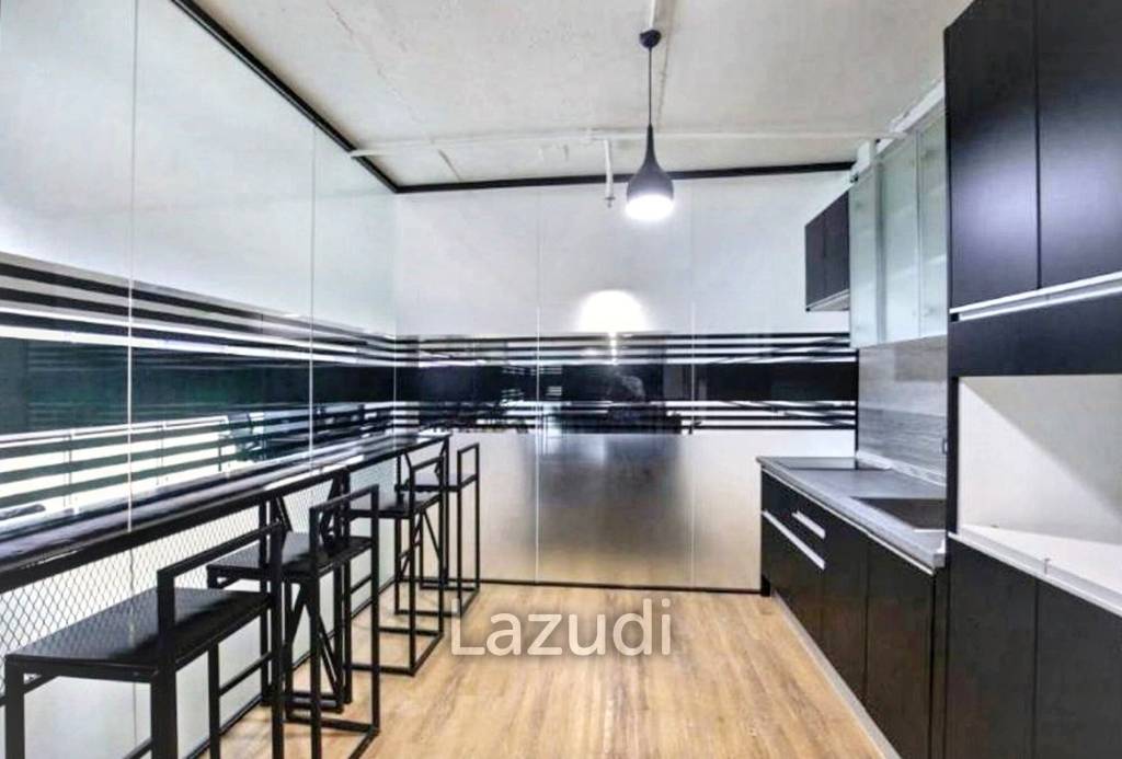 6 Baths room 246 SQ.M Office at Sukhumvit Suites