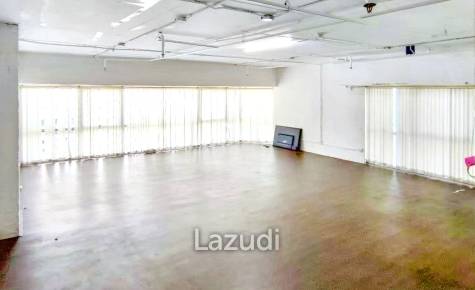 1 Bathroom 77 SQ.M Office at Sukhumvit Suites