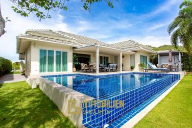 Exclusive 3 Bedroom Pool Villa In Black Mountain Golf Course