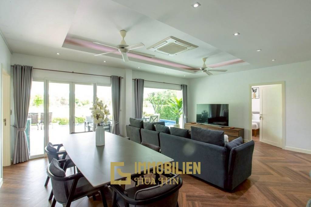 วิลล่าพูล 3 ห้องนอนสุดพิเศษในสนามกอล์ฟแบล็คเมาน์เทน