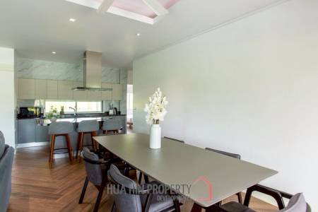 Exclusive 3 Bedroom Pool Villa In Black Mountain Golf Course