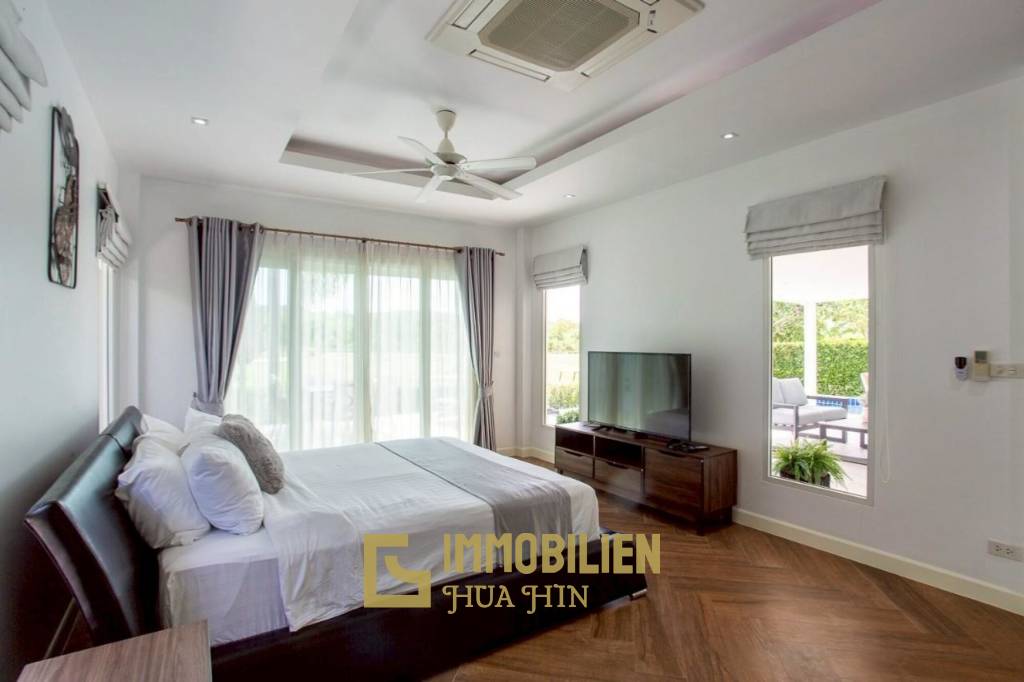 วิลล่าพูล 3 ห้องนอนสุดพิเศษในสนามกอล์ฟแบล็คเมาน์เทน